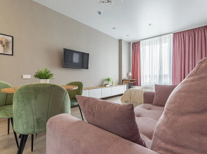 Апартаменты Просторная студия в центре на ул. Горького 23а Сова-Дом