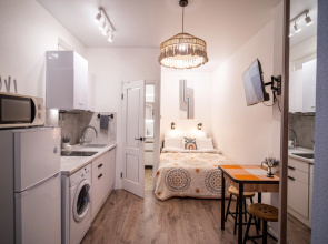 Uyutnye S Otdelnym Vkhodom Apartments