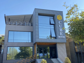 Cube House Osh Hotel