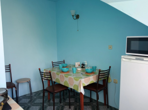 More Uyuta Guest House