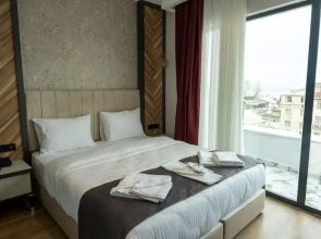 Отель Linda Port Hotel