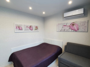 Апартаменты BeHappy Хоружей 10/2