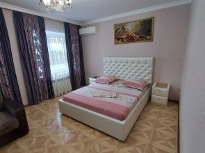 Квартира Двухкомнатная на Владикавказской 46