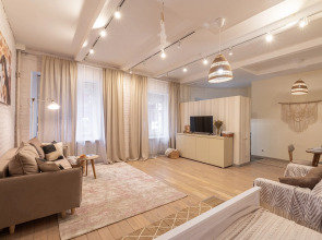 Квартира В Доме Поэтов на Патриарших Прудах