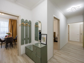 Квартира Уютная 2х комнатная у метро Нагорная