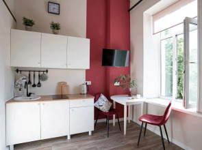 Квартира мини-студия со вторым ярусом у парка с озерами