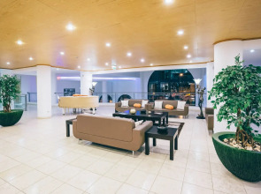 Отель Grand Muthu Forte do Vale