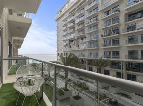 Apartamenty 1BR Beach Access Pool Gym Pacific Al Marjan