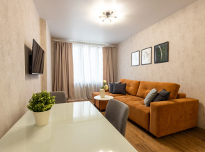 Chistyj Vzgljad na Alekseeva 34 v shage ot TRC Planeta Apartments