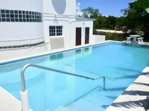 See Belize Sunroom Apartments