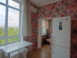 Na Romashke S Vidom Na Gory Flat