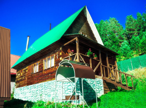 Gostevoy Dvor Bulavkinyh Na Teleckom Recreation Camp