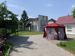 U Ozera Private House