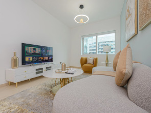 Apartments Marco Polo - 1BR with Marina Views Near Metro & Marina Mall