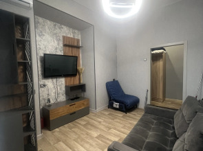 Квартира Уютный Лофт с балконом на главной улице Столицы Закатов