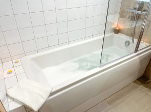 Апартаменты Двухкомнатные апартаменты с видом на Троицкий Собор