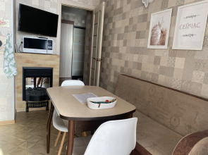 Квартира Уютная квартира с камином и лоджией на Ветеранов