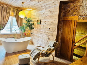 Leto U Lesa Na Beregu Ozera Kipen Private house