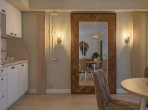 Апартаменты в Центре на Невзоровых 7 Сова-Дом