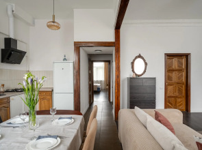 Апартаменты Кварт-Отель, Бережковская Набережная 12