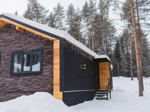 Svetskiy Les Private House