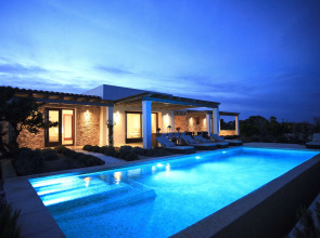 Santolina Villa