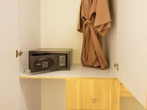 Отель Clarion Patong Beach