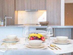 Апартаменты Marco Polo Fancy Marina Getaway With Mesmerizing Views