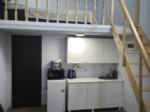 Uyutnaya Studiya vozle Morya Flat
