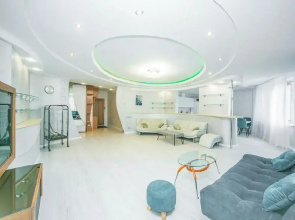 Roskoshnye 150 Metrovye 4-komnatnye V Tsentre Minska Ryadom S Vokzalom Apartments