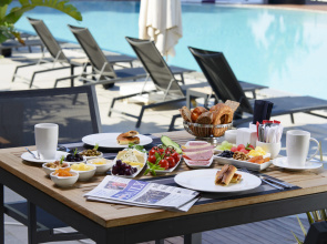 Отель Ramada Resort By Wyndham Bodrum