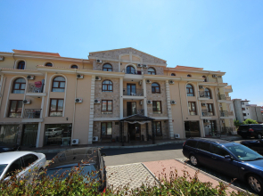 Menada Royal Bay Apartments