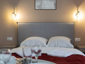 Апартаменты студия на Летчика Грицевца