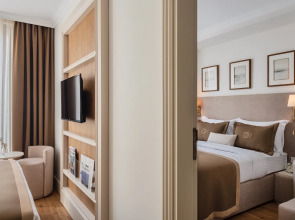 Отель Delita City