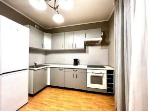 Квартира ШИКАРНАЯ КВАРТИРА С ПРОСТОРНОЙ ЛОДЖИЕЙ