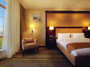 Отель Shera Inn