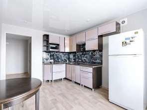 Квартира Тополиная 82