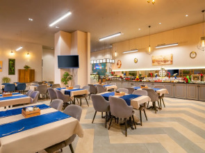 Отель Best Western Premier Hidden Hills Hotel