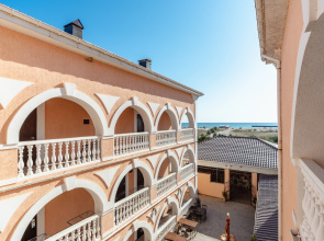 Natalia Hotel