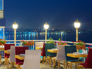 Отель Emirhan Palace