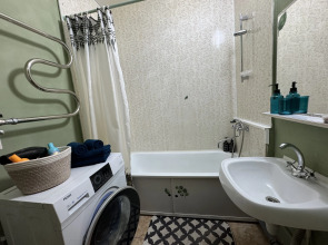 Квартира Двухкомнатная на Фрунзе 29 у ГУОР Локомотив