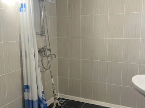 Апартаменты Стандартные трехместные с ванной комнатой