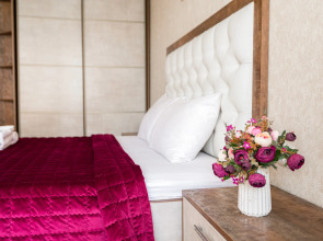 Квартира 2-к в центре на О.Волкова 3 от RentAp, 6 сп.мест