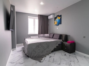 Апартаменты Hedonism Aparts со Стильным Ремонтом в Тихом Районе