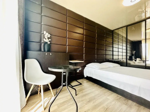 254/1 Flets-Layn Na Ulitse Krasnoarmeyskaya 100 Apartment
