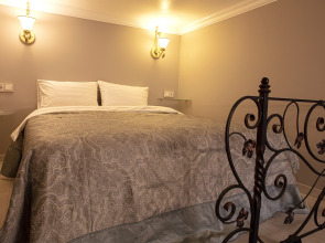 Видовые апартаменты рядом со Спасом на Крови