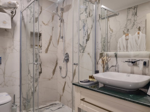 Отель Delita City