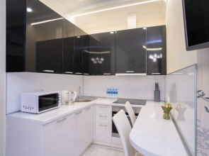 Апартаменты Red Apartments Арт Лайт Сити Апартамент Рафаэль