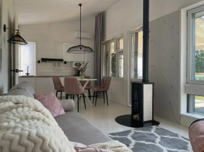 Dom S Kaminom U Pruda Private house