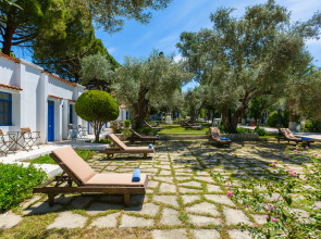 Risus Garden Marina Hotel